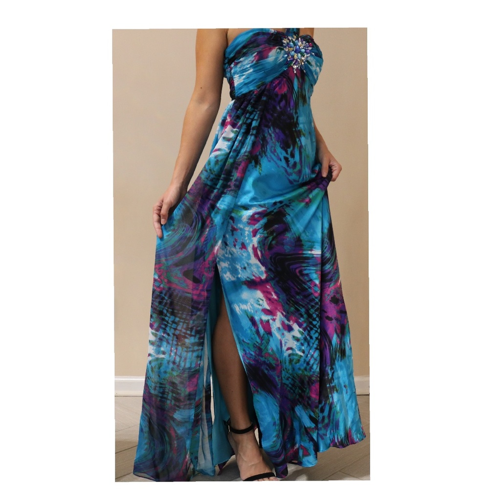 IGNITE EVENINGS by Carok Lin One Shoulder Gown